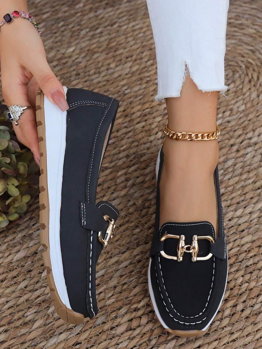 Svarte kvinne ortopediske loafers, komfortable slip-on damesko med støttende og sklisikker såle.