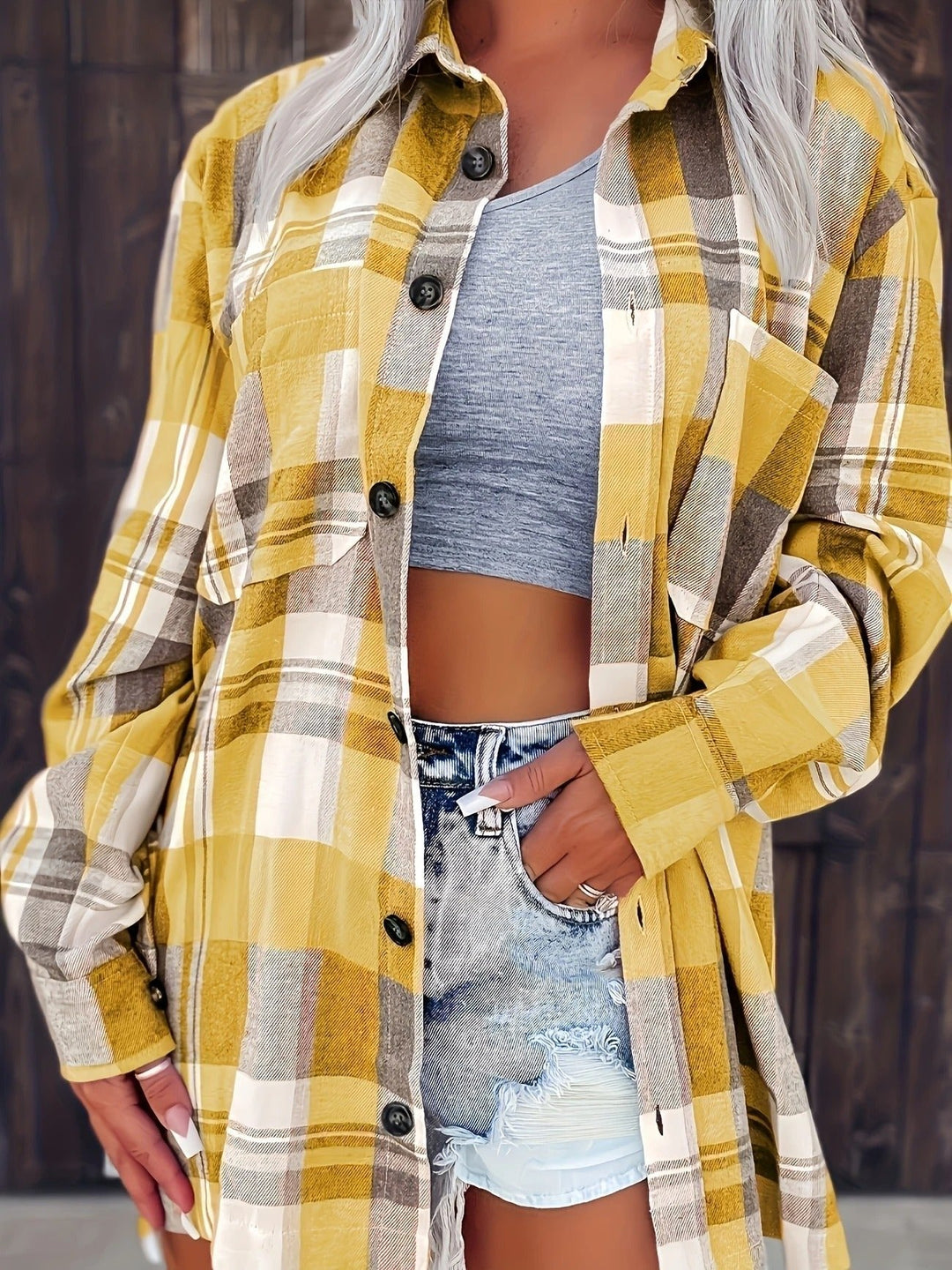 Avslappet oversized rutete skjorte til dame, langermet og myk. Passer perfekt til jeans.