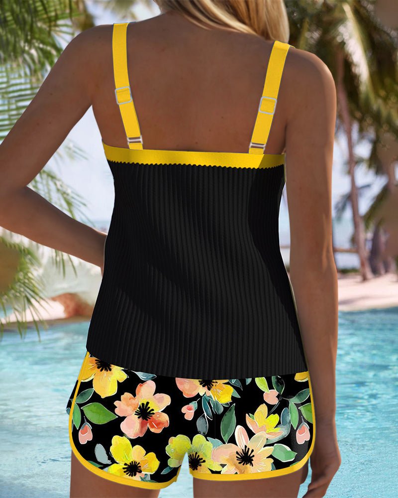 Nytt kvinne tankini-sett, ribbet tekstur og magekontroll. Trendy badedrakt til sommeren.