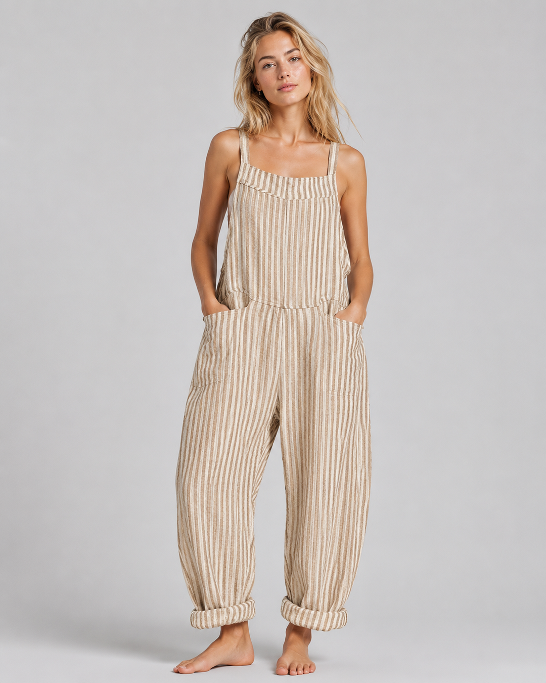 Komfortabel damejumpsuit med løs passform, perfekt for avslappede dager og fritid.