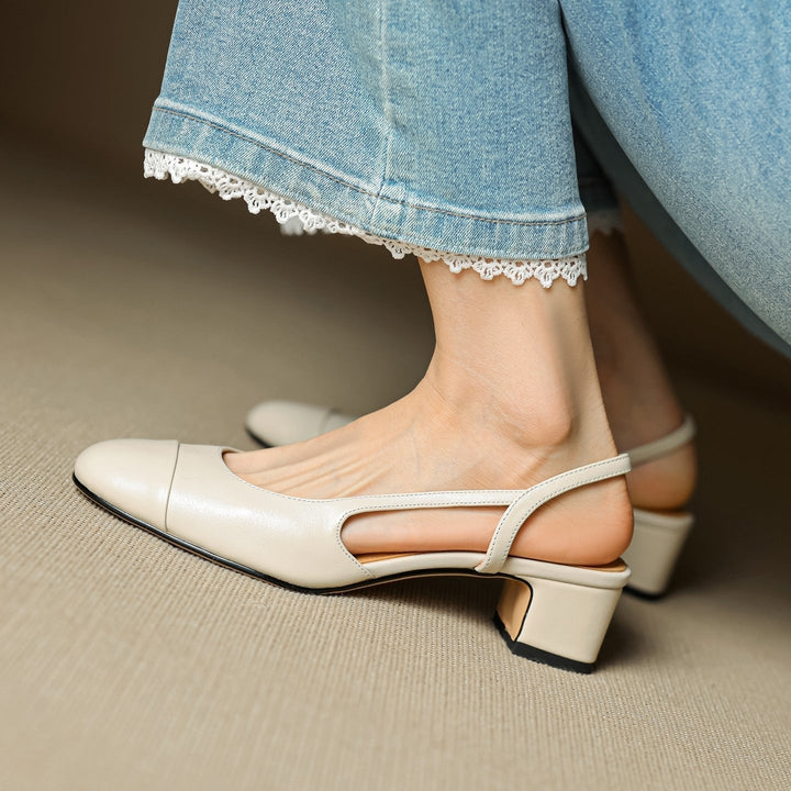 Mønstrede slingback pumps i tekstil, med unik mandeltå og komfortabel blokkhæl for motebevisste.