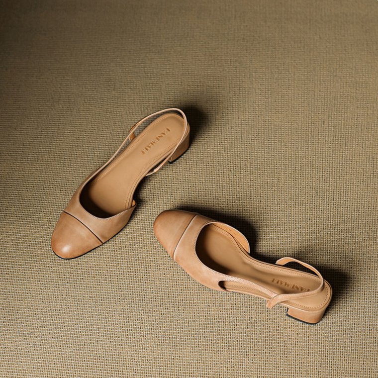Stilige nude slingback pumps med behagelig blokkhæl og klassisk mandeltå, allsidige sko.