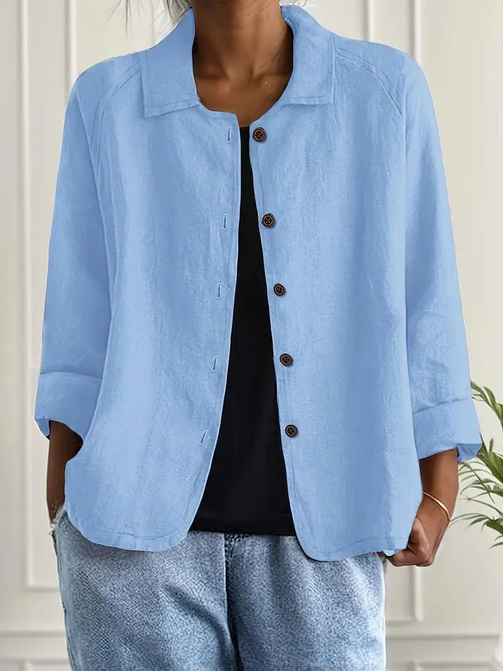 Dame relaxed blazer med knappelukking. Perfekt for vår/høst, kontor eller hverdag.