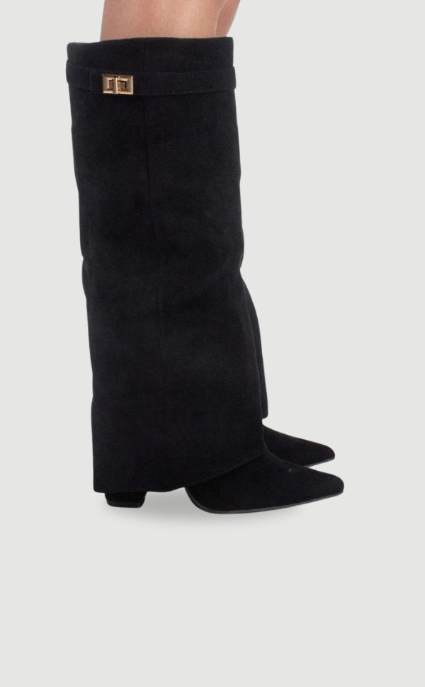 Komfortable langskaftede semskede damestøvler. Mykt materiale for en elegant look.