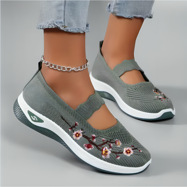 Komfortable og ergonomiske slip-on damesko. Med støtdemping for smertelindring og fotsmerter, lettvekt.