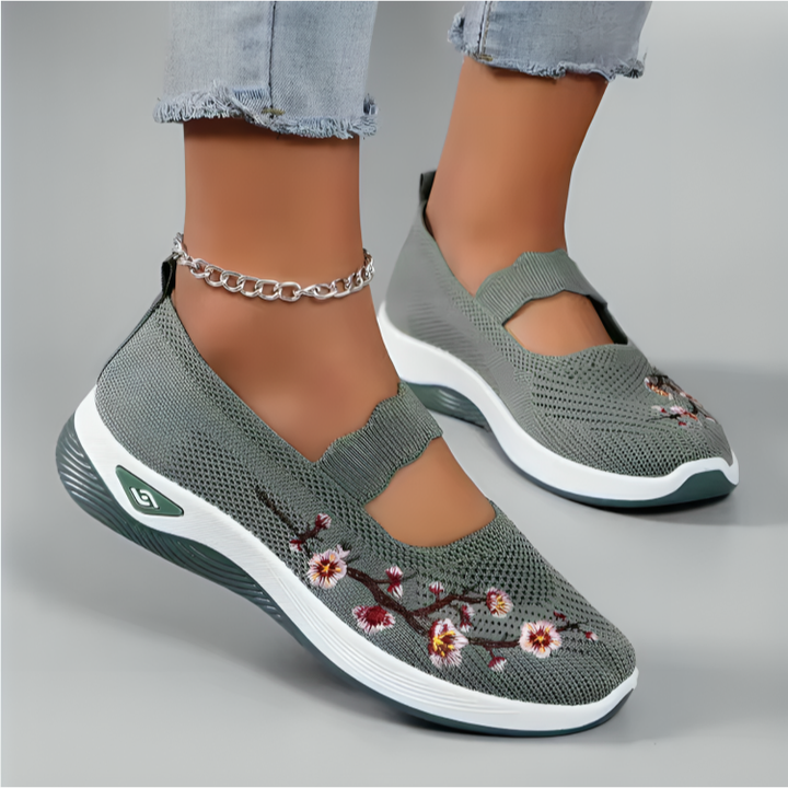 Komfortable og ergonomiske slip-on damesko. Med støtdemping for smertelindring og fotsmerter, lettvekt.