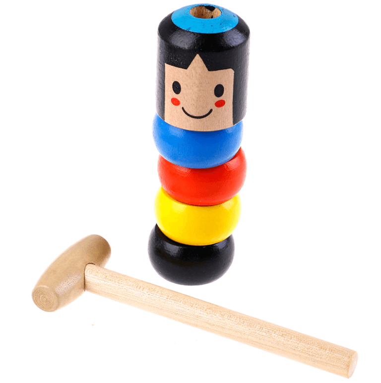 Magisk Daruma treleke for barn. Udødelig trefigur som reiser seg. Interaktiv og gøy barneleke.