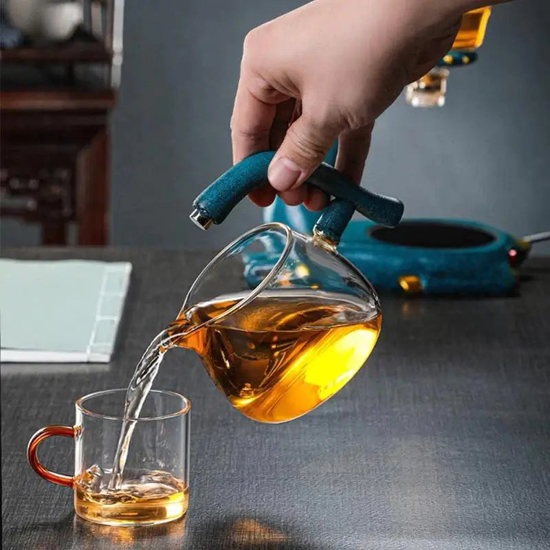 Hjorte te infuser glasskanne for optimal smaksopplevelse. Design tekanne for teentusiasten.