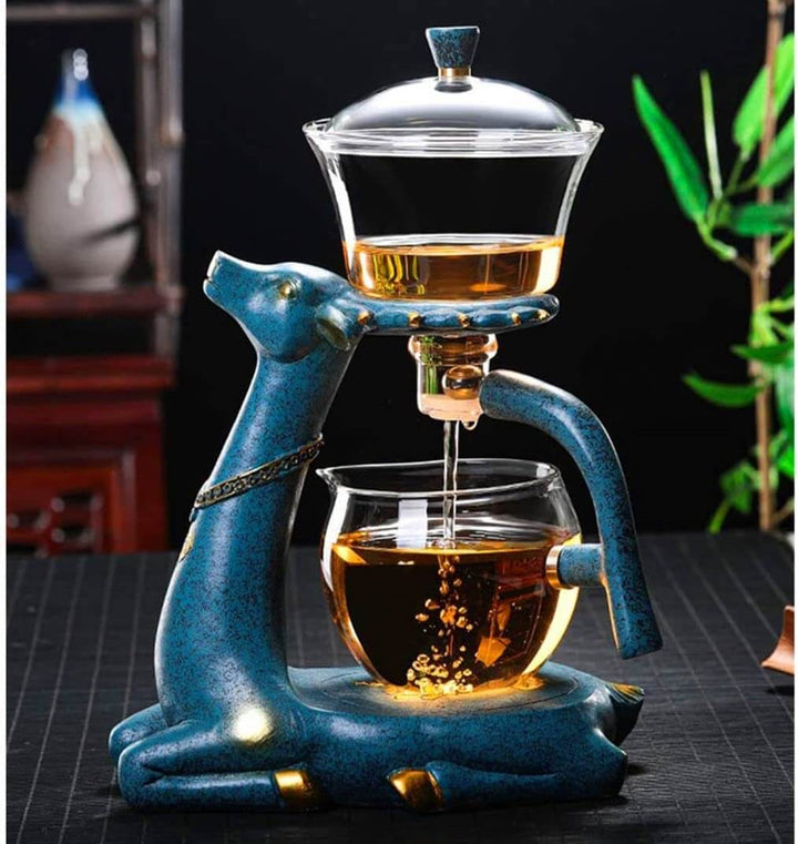 Elegant hjorte te infuser glasskanne. Funksjonell og dekorativ tekanne for moderne kjøkken.