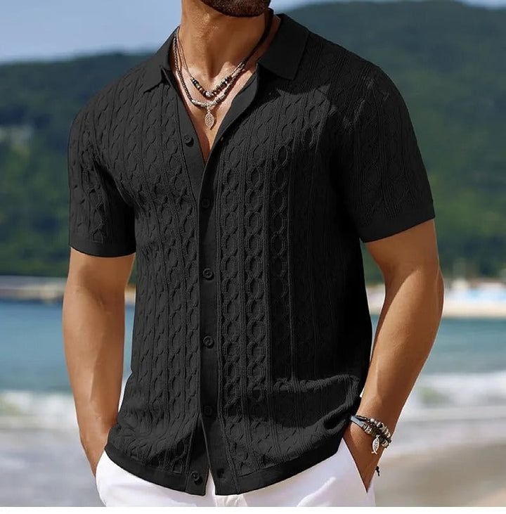 Tidløs menns polo skjorte. Myk strikket jacquardkvalitet for en elegant og casual look.