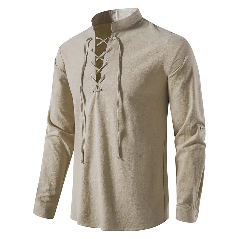 Vintage herreskjorte: Langermet yogaskjorte med plissert front. Ideell for avslappet fritid.