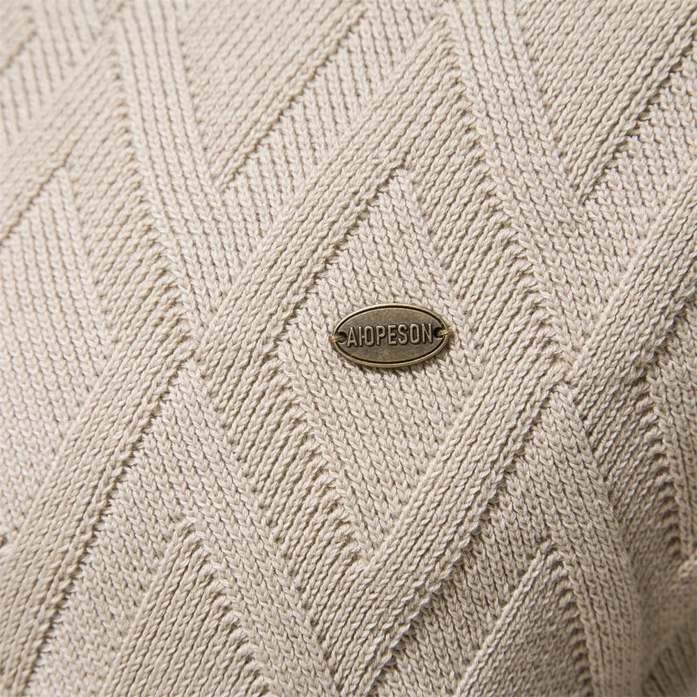 Elegant og komfortabel menns strikket genser med o-hals, langermet design, for en tidløs hverdagsstil.