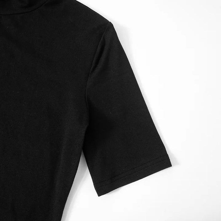 Kvinners moderne patchwork turtleneck kjole, tettsittende passform. Unikt mønster gir et elegant uttrykk.