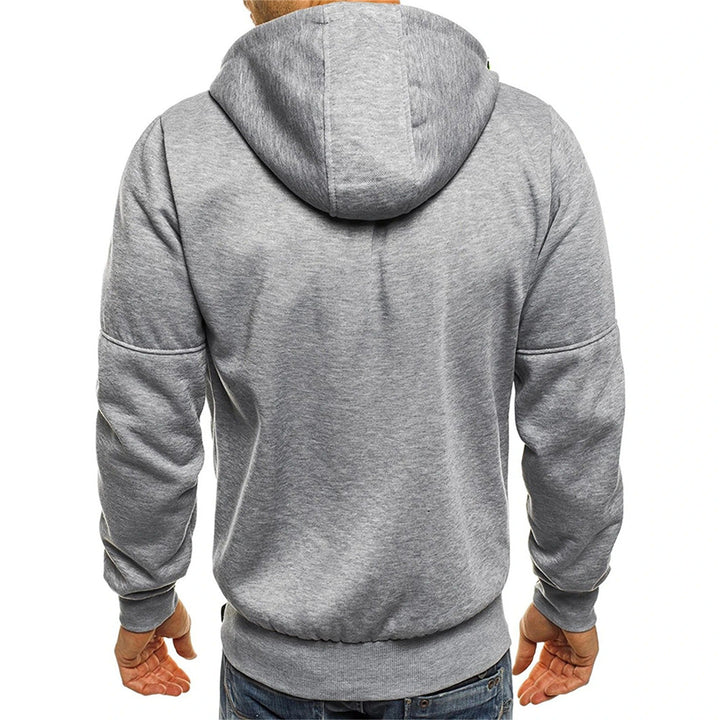Hette på herre hettegenser, designet for ekstra varme og stil i fritidsklær.
