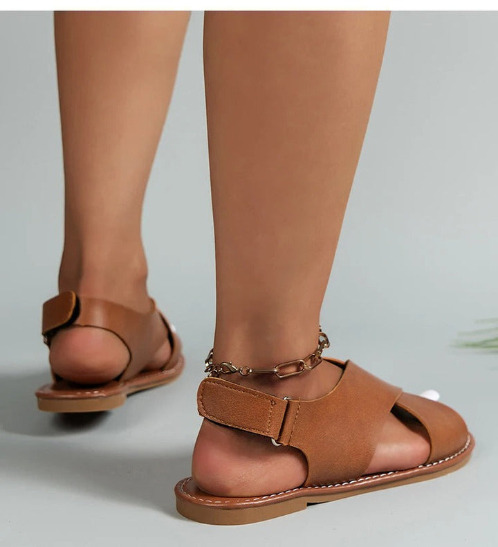 Komfortable slip-on kilesandaler til kvinner, perfekte brune sommersko for enkel hverdag.