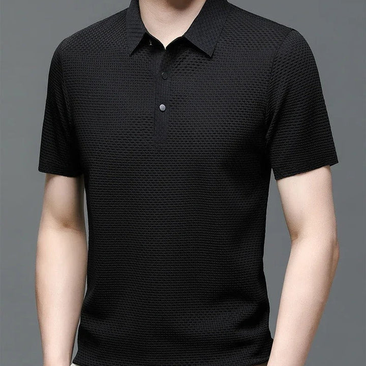 Menns komfortable, pustende poloskjorte. Perfekt herreskjorte for business casual, fritid og sommerstil.
