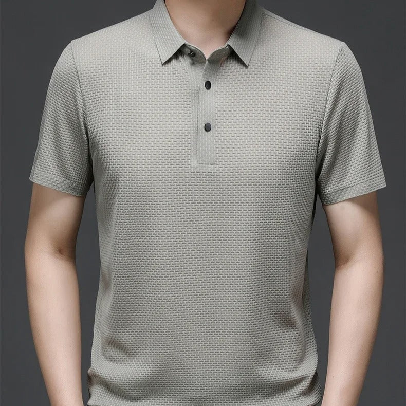 Kjølig og stilig herre poloskjorte. Pustende design gir komfort for sommer og business casual anledninger.