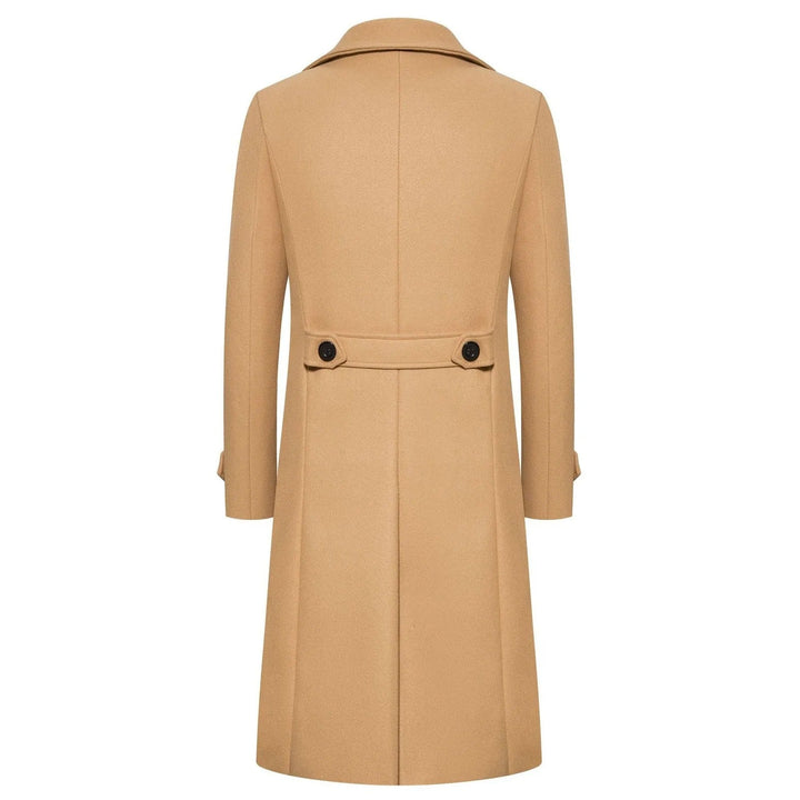 Khaki slim fit trenchcoat for menn. Elegant jakke, klassisk design, ideell vindbeskyttelse.