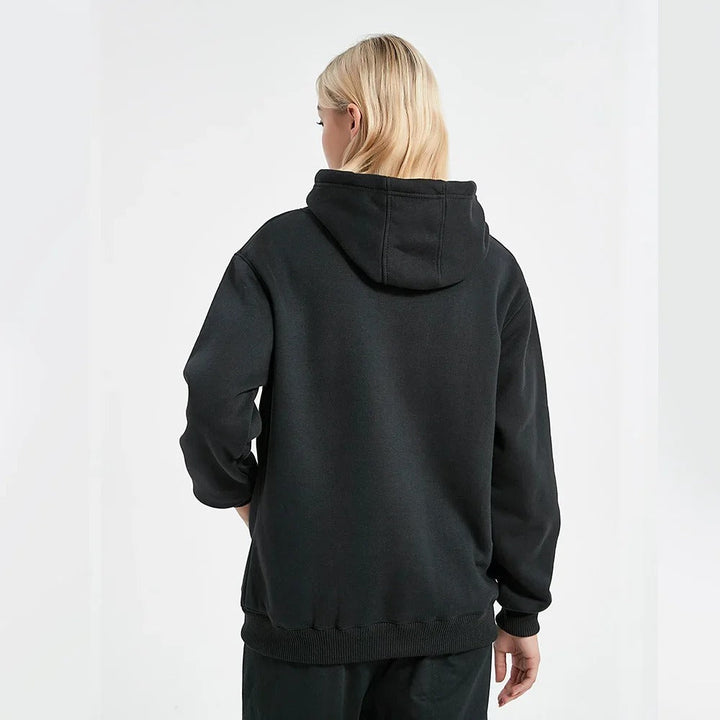 Myk, avslappet hettegenser for kvinner. Perfekt for fritid og komfortabel hverdagsstil. Trendy pullover.