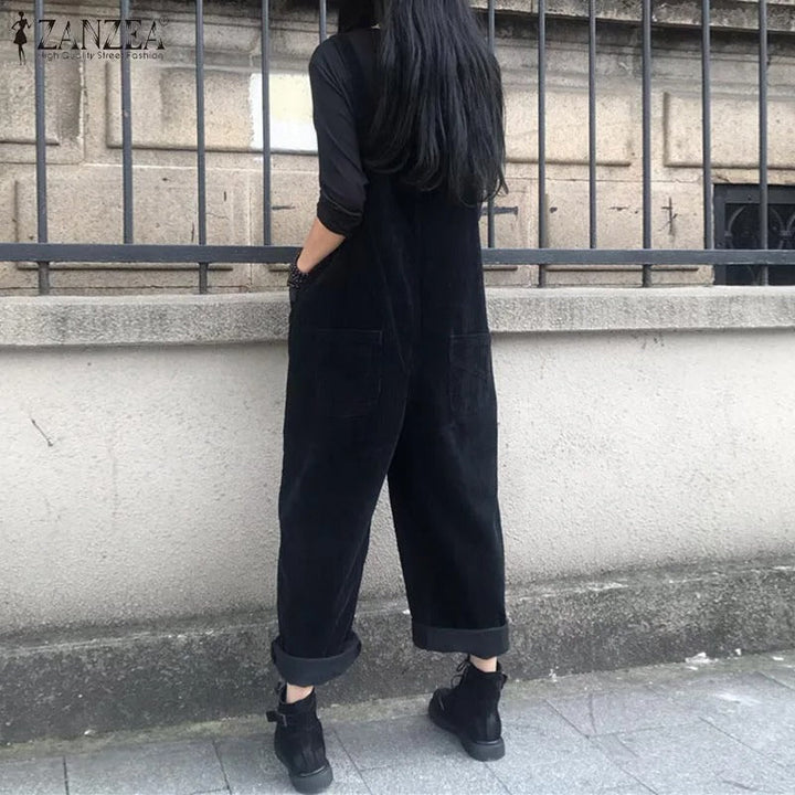 Stilren jumpsuit med brede ben til kvinner, som kombinerer mote og praktisk hverdagskomfort.