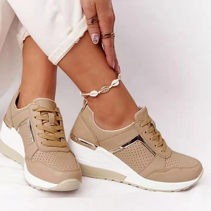 Trendy klumpete joggesko for dame, gir stil og komfort til hverdagsantrekk.
