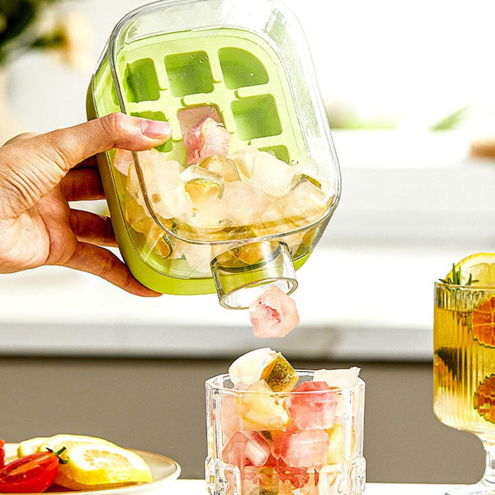 Grønn isbrettflaske for sommer, med sugerør og stor kapasitet for dine favoritt kalde drikker. BPA-fri.