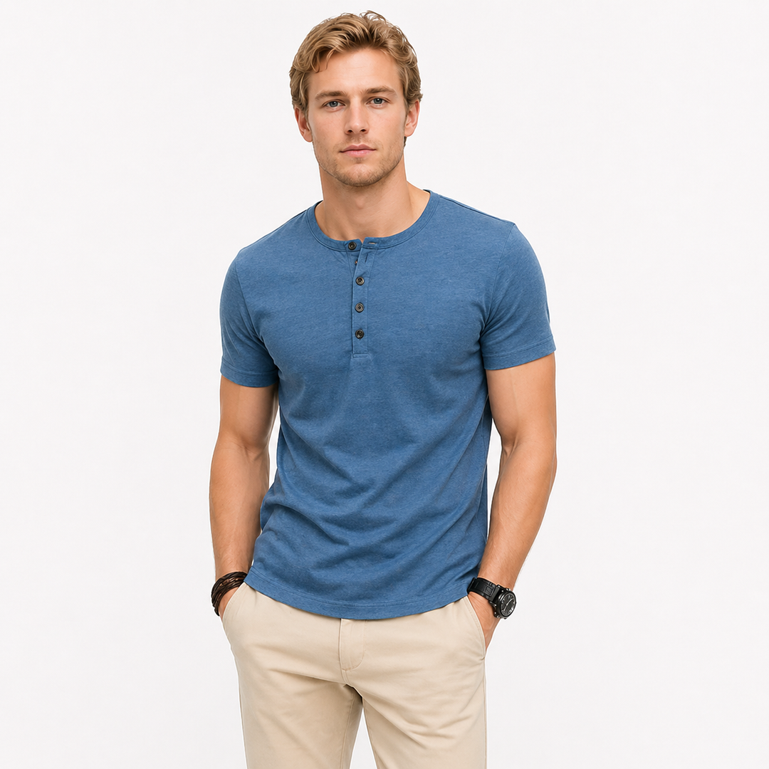 Allsidig herre t-skjorte: Henley i slim fit. Med knappelukking, perfekt for en moderne stil.
