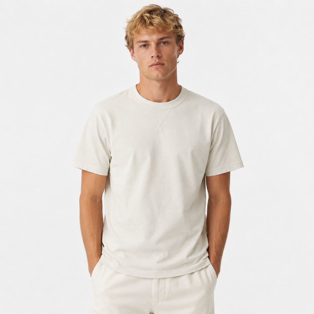 Premium herre t-skjorte i kraftig slub bomull. Allsidig vintage stil perfekt for casual og streetwear antrekk.