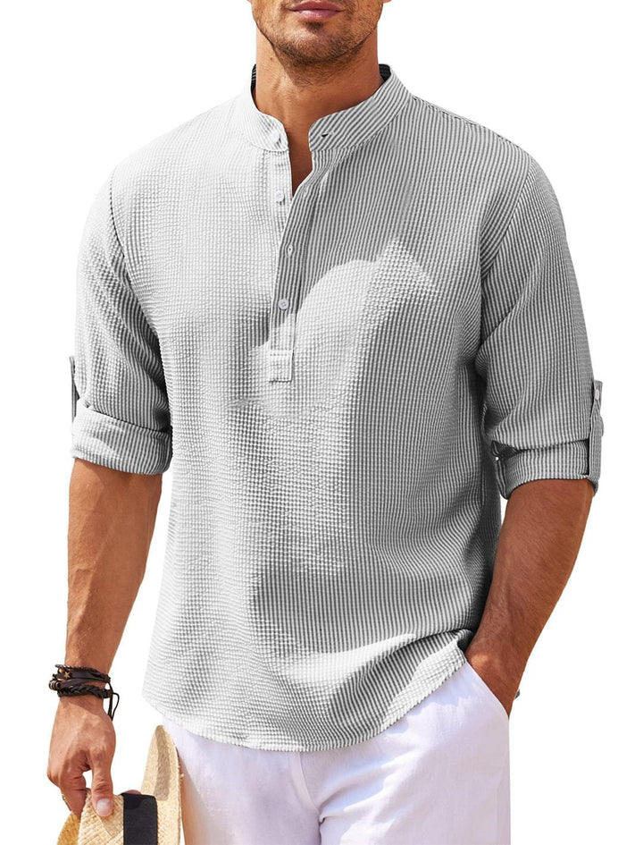 Allsidig langermet linskjorte for menn. Ideell som casual sommerskjorte eller elegant fritidsplagg i lin.