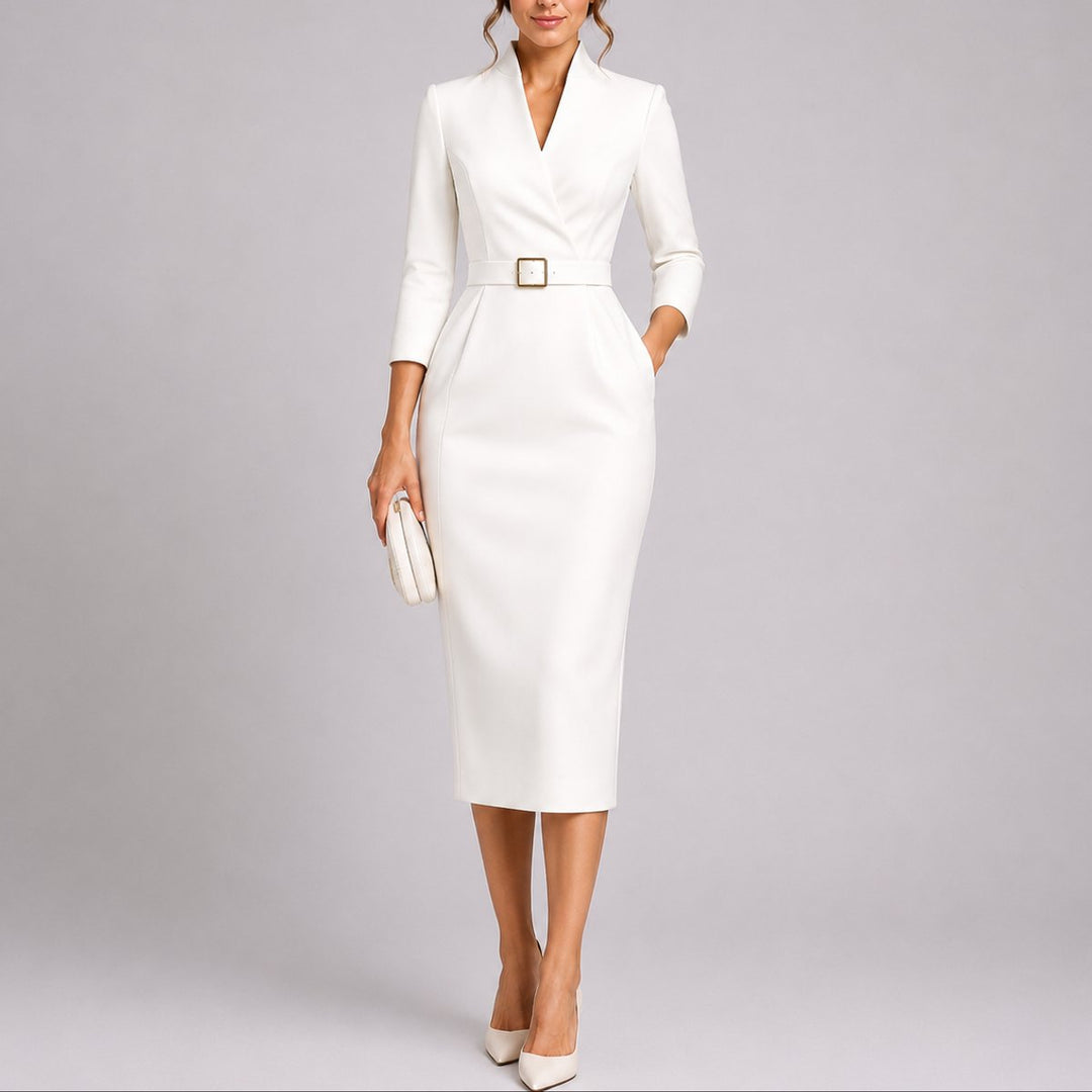 Svart langermet bodycon midi kjole med elegant V-hals og belte. Ideell damekjole for anledninger.