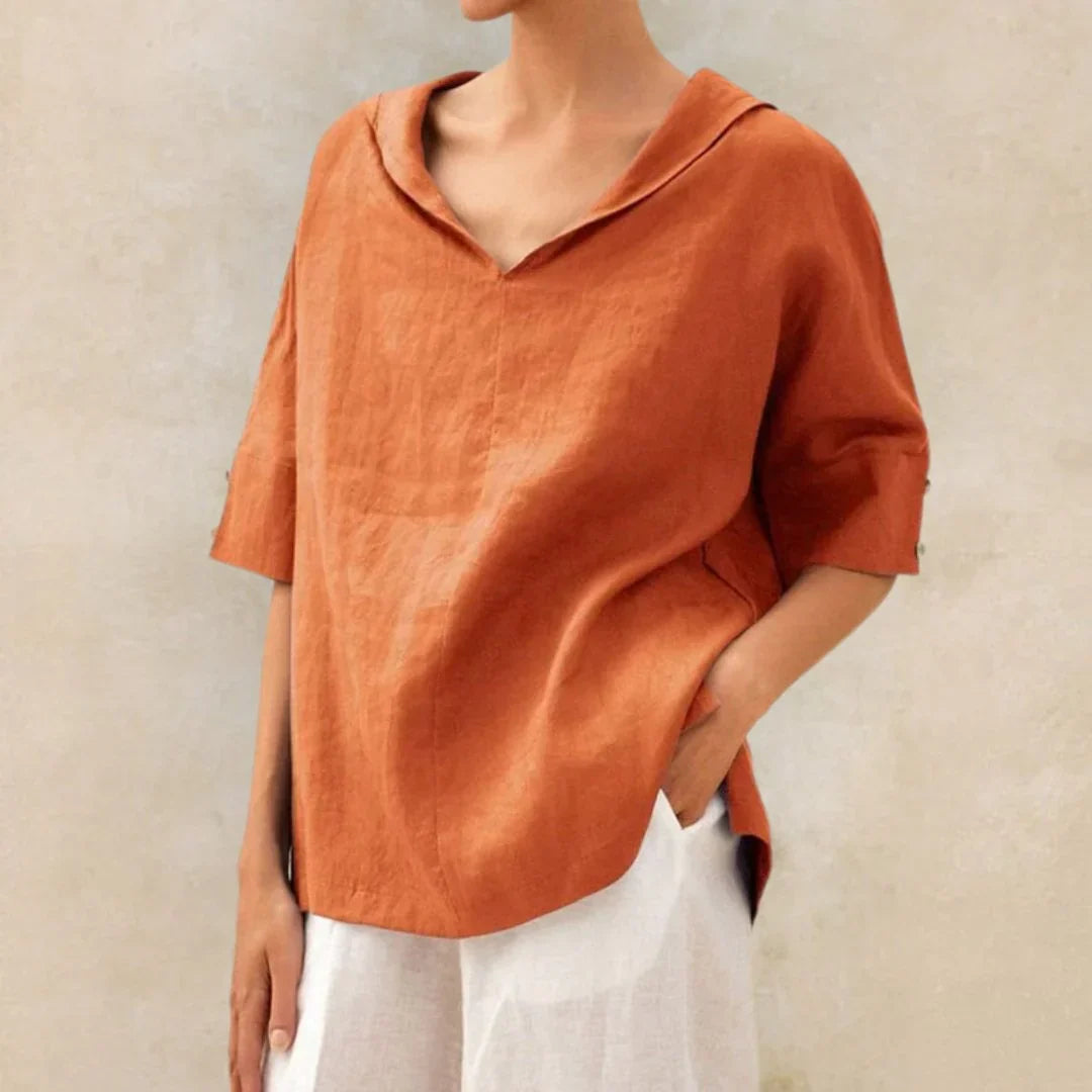 Komfortabel lin sommerskjorte for kvinner, ideell for casual og chic sommerantrekk.