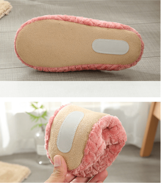 Kvinne nyter myke, varme fleecetøfler med memoryfoam mens hun slapper av med et pledd hjemme.