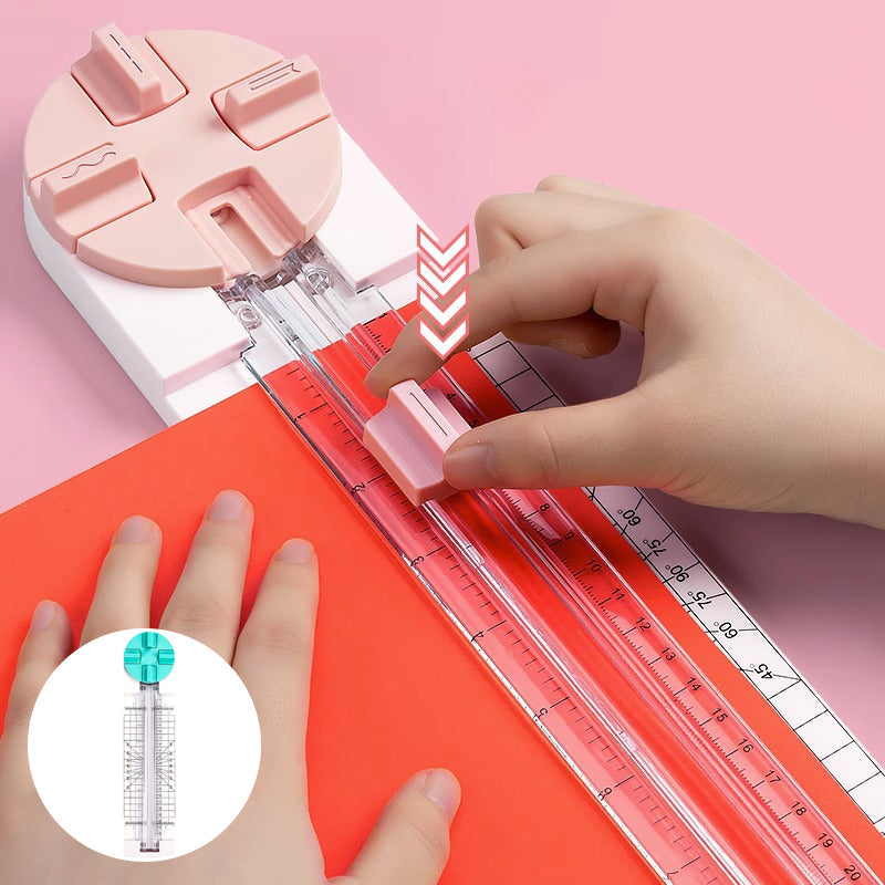 Presis papirkutter med målelinjal, ideell for scrapbooking, kortlaging og DIY-prosjekter.