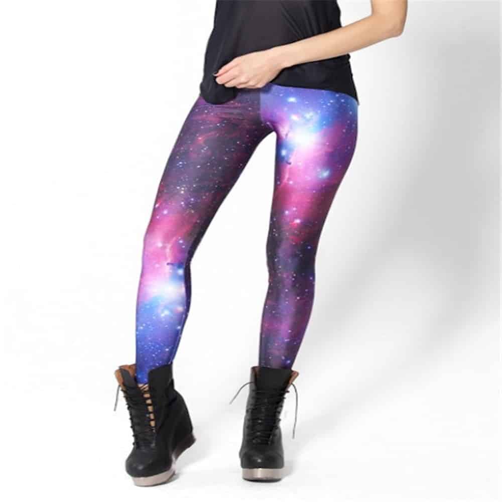 Fargerike galakse leggings for kvinner med levende 3D-trykk og høy midje, ideelle for trening.