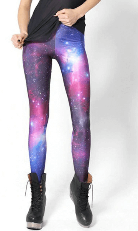 Komfortable stretch leggings med galakse 3D-trykk, designet for fleksibilitet og stil.
