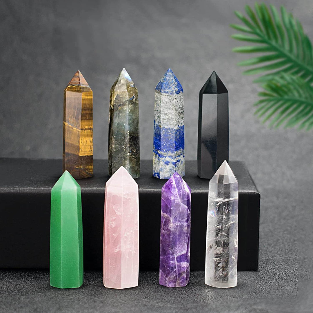 Polert krystallstav, ideell for chakra healing og åndelig vekst, en vakker dekorasjon og gavetips.