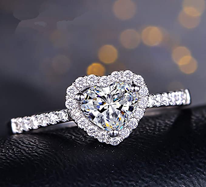 Elegant hjerte kvinnering i 925 sølv med Cubic Zirconia, passer til alle anledninger.