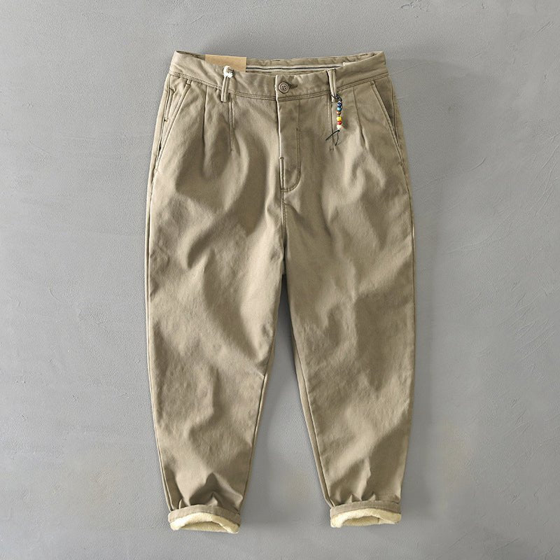 Klassiske sorte herre tapered chinos, et allsidig valg for en smart casual stil, perfekt for enhver anledning.