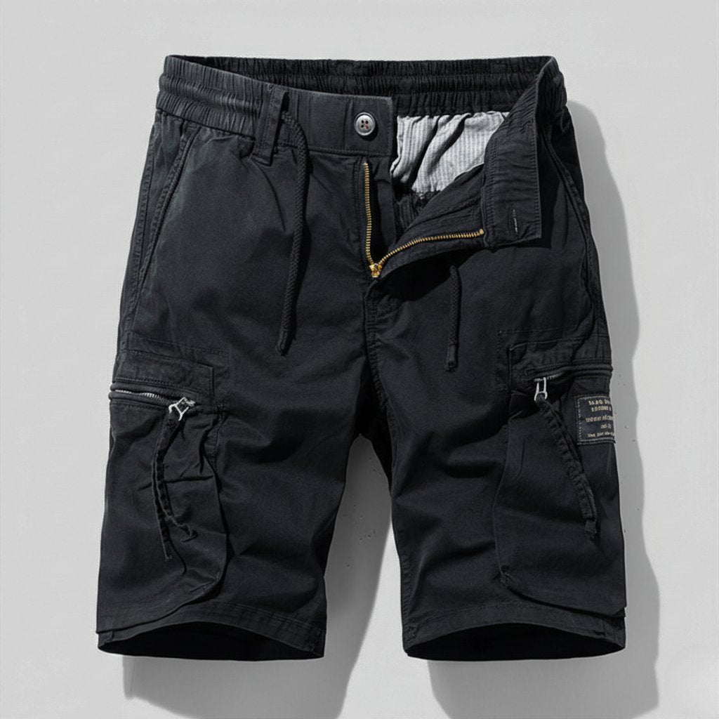 Komfortable herre cargo shorts med praktiske glidelåslommer, ideelle for utendørsaktiviteter og fritidsbruk.