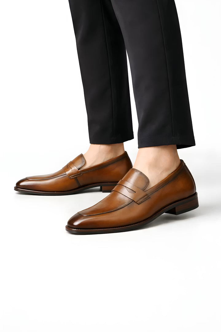 Komfortabel innside i herre penny loafers, mykt fôr og klassisk stil for elegante pensko.