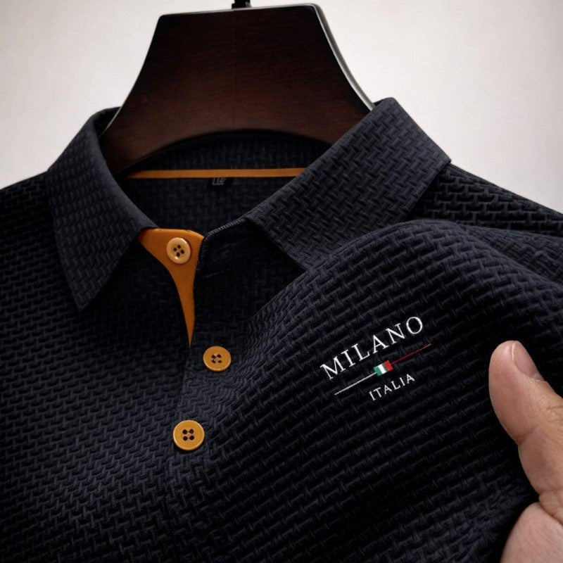 Herre pique polo med struktur, kortermet design og kontrastknapper. Ideell for hverdag og sommer.