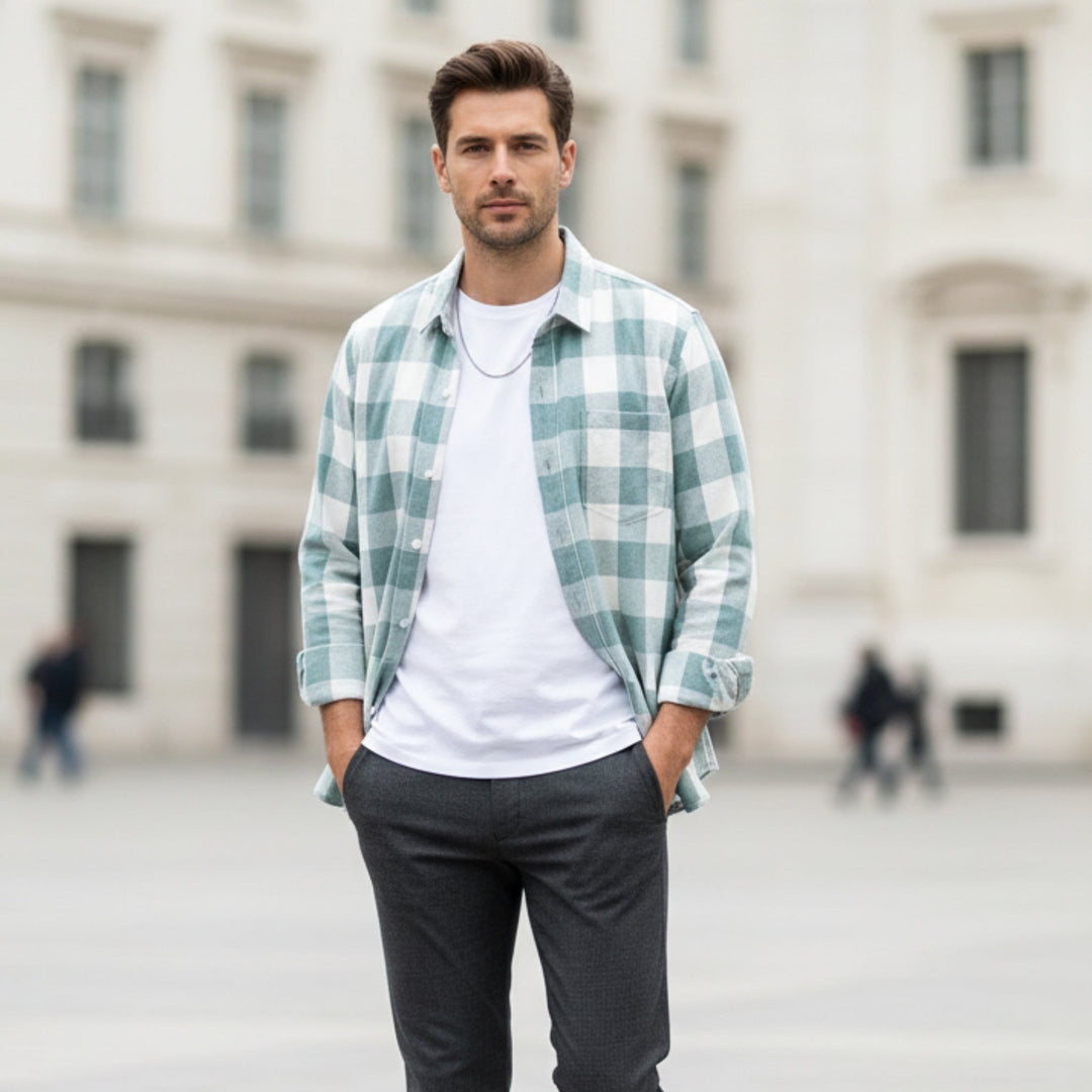 Komfortabel, rutete herreskjorte i klassisk design. Ideell for casual og smartcasual antrekk.