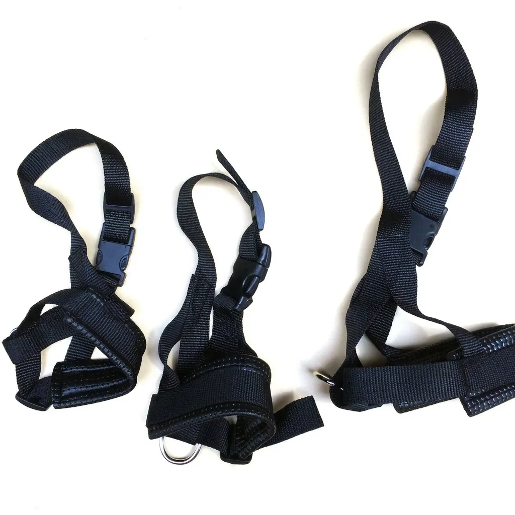 Komfortabel, justerbar nylon munnkurv for hund, designet for å stoppe biting og sikre god luftsirkulasjon.