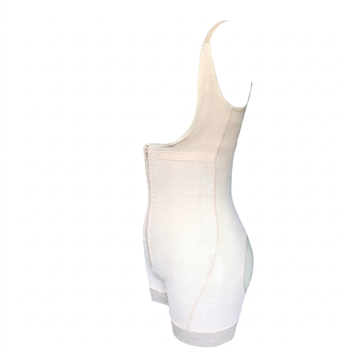 Allsidig formende bodysuit for kvinner, med løft og magekontroll, for en selvsikker og slankende look.