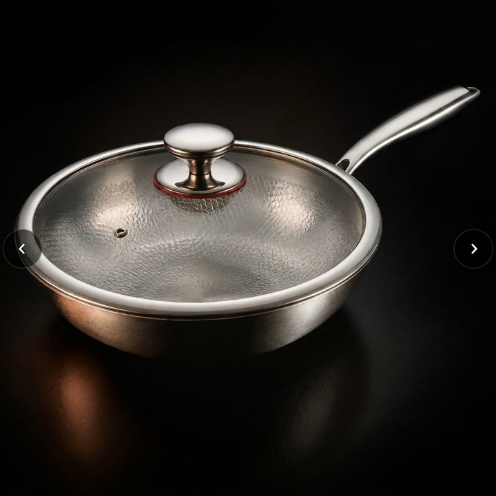 Titan stekepanne, ubelagt og holdbar for førsteklasses matlaging og sunne retter.