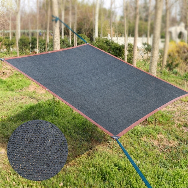 Fleksibelt solskjermnett tilpasset hage, balkong og drivhus, sikrer optimal solbeskyttelse.