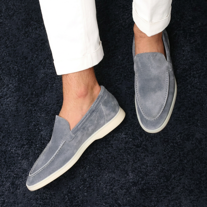 Stilige, matte herre loafers. Slip-on design for enkel bruk og elegant look.