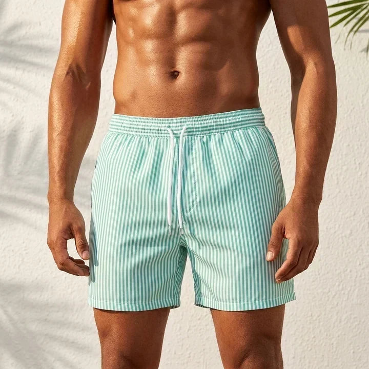 Avslappede herreshorts med unikt 3D print. Perfekt strandklær for sommeren.