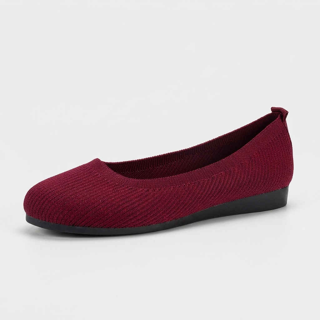 Hverdags slip-on sko for dame. Flate, komfortable med rund tå. Lett og pustende materiale.