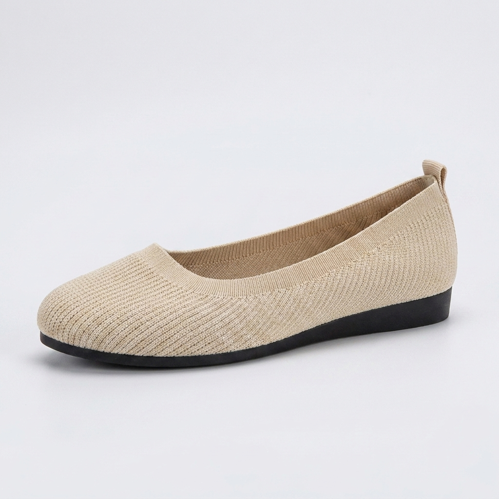 Rund tå slip-on flate sko for damer. Komfortable og allsidige for hverdagsbruk.